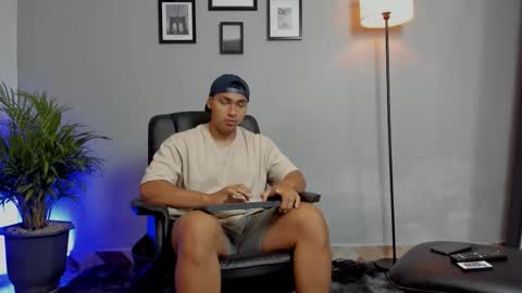 RonnieCanford online show from January 12, 4:56 pm