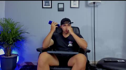 RonnieCanford online show from February 3, 2:21 am