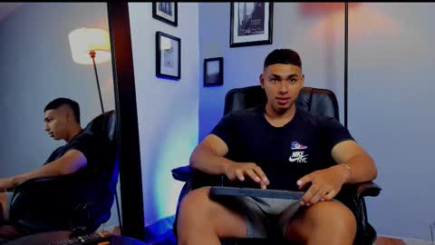 RonnieCanford online show from March 15, 8:04 pm