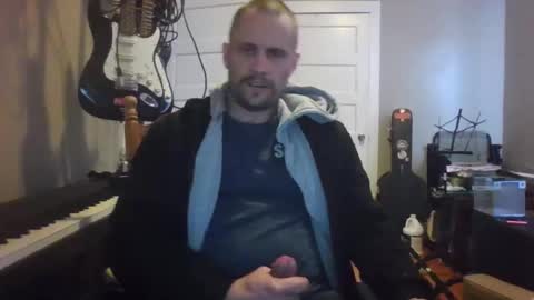 Snapshot of ronniejohnston13 chatting on January 14, 6:24 pm ronniejohnston13 online show from January 14, 6:24 pm