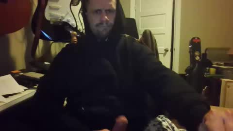 Snapshot of ronniejohnston13 chatting on March 15, 12:27 am ronniejohnston13 online show from March 15, 12:27 am