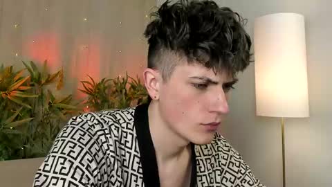 Rony online show from April 22, 8:10 pm