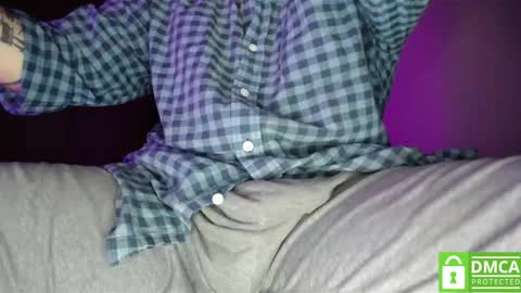 Snapshot of room_hot_x chatting on December 4, 7:17 am ken online show from December 4, 7:17 am