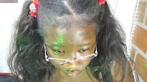 roos_veyker online show from April 22, 6:27 am