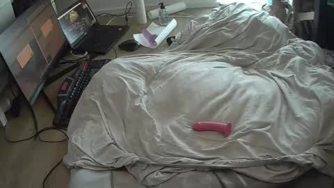 Snapshot of rooster0101 chatting on March 26, 12:44 pm Ryan online show from March 26, 12:44 pm