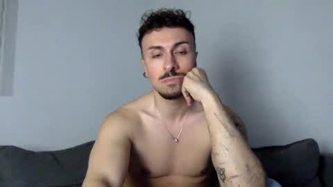 rooster_milk online show from April 22, 8:21 pm