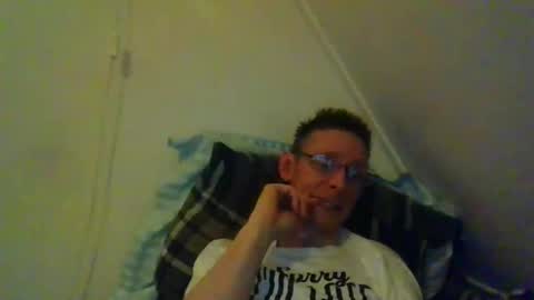 Snapshot of rororober chatting on April 18, 8:09 pm rororober online show from April 18, 8:09 pm