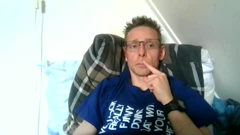 Snapshot of rororober chatting on June 15, 1:24 pm rororober online show from June 15, 1:24 pm