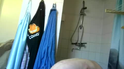 Snapshot of rororober chatting on July 25, 10:35 am rororober online show from July 25, 10:35 am