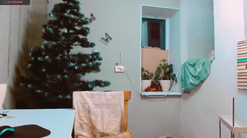 rosa843850 online show from December 17, 3:49 pm