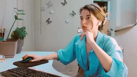 rosa843850 online show from February 13, 6:38 pm