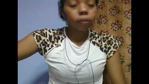 rosah225127 online show from May 15, 4:30 am