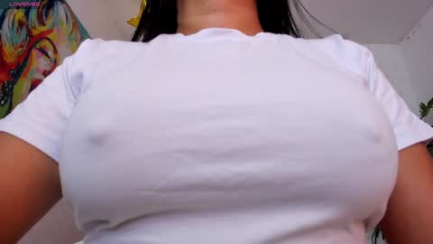 Snapshot of rosalia_04 chatting on December 27, 7:14 pm ROSALIA insta rosalia 10hoot online show from December 27, 7:14 pm