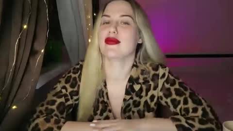 Rosali online show from November 28, 5:37 pm