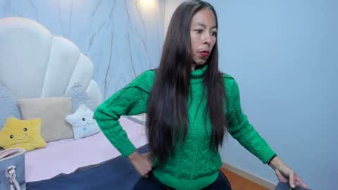 Snapshot of rosalinda_cortez chatting on December 26, 3:53 pm Rosalinda online show from December 26, 3:53 pm