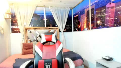 Snapshot of rosalinda_cortez chatting on January 20, 12:39 pm Rosalinda online show from January 20, 12:39 pm