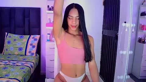 Snapshot of rosalindasexy chatting on December 6, 2:28 pm Rosalinda online show from December 6, 2:28 pm