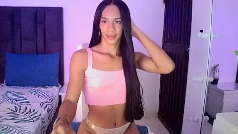 Snapshot of rosalindasexy chatting on January 7, 9:50 am Rosalinda online show from January 7, 9:50 am
