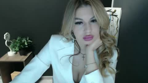 Rosalina online show from May 17, 12:34 pm