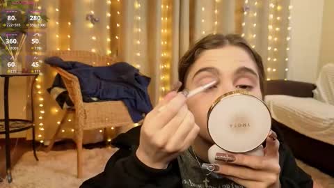 Kylie online show from February 19, 5:20 pm