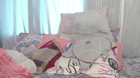 Snapshot of rosalynda_collen chatting on February 12, 7:02 pm daniela garcia online show from February 12, 7:02 pm