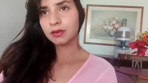 rosasvioletas online show from October 9, 6:06 pm