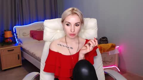 Snapshot of rose__shine chatting on December 3, 1:54 pm rose  shine online show from December 3, 1:54 pm