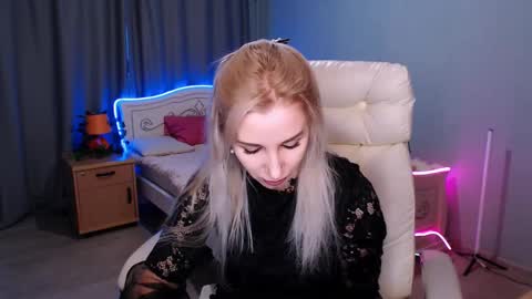 Snapshot of rose__shine chatting on December 11, 10:14 am rose  shine online show from December 11, 10:14 am