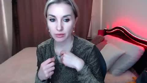 Snapshot of rose__shine chatting on January 3, 10:31 am rose  shine online show from January 3, 10:31 am