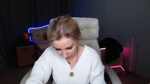 Snapshot of rose__shine chatting on January 4, 10:38 am rose  shine online show from January 4, 10:38 am