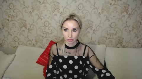 Snapshot of rose__shine chatting on January 8, 10:26 am rose  shine online show from January 8, 10:26 am