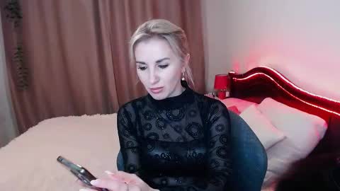 Snapshot of rose__shine chatting on February 1, 10:05 am rose  shine online show from February 1, 10:05 am