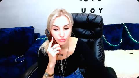 Snapshot of rose__shine chatting on October 7, 1:41 pm rose  shine online show from October 7, 1:41 pm