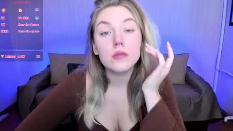 Snapshot of rose_brooks chatting on February 16, 9:27 pm Rose but u can call me princess online show from February 16, 9:27 pm