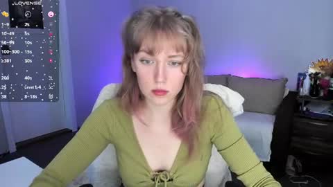 Snapshot of rose_brooks chatting on June 23, 7:45 pm Rose but u can call me princess online show from June 23, 7:45 pm