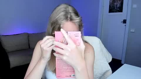 Snapshot of rose_brooks chatting on August 8, 7:05 pm Rose but u can call me princess online show from August 8, 7:05 pm