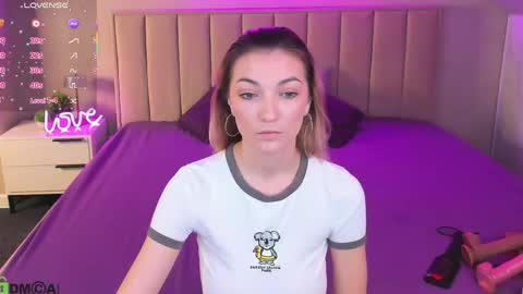 Snapshot of rose_dixon chatting on May 26, 11:23 pm Kimberlly online show from May 26, 11:23 pm