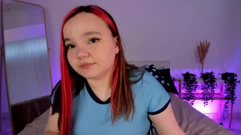 Snapshot of rose_luvv chatting on May 16, 6:43 am Rose LuvV follow me baby online show from May 16, 6:43 am