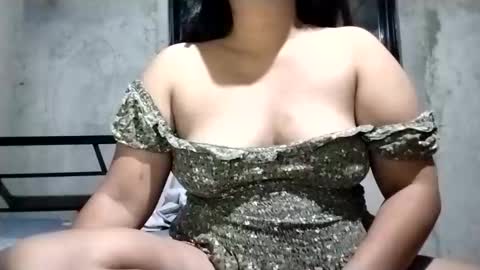 rose_marie2025 online show from February 16, 5:42 pm