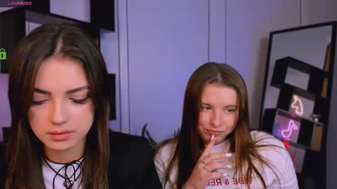 rose online show from September 29, 7:19 pm