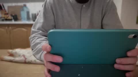 Snapshot of rosea_champagne chatting on October 10, 10:14 am Rose and the Collector online show from October 10, 10:14 am