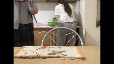 Snapshot of rosea_champagne chatting on October 12, 11:42 am Rose and the Collector online show from October 12, 11:42 am