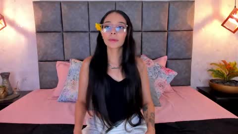 roseaurora online show from June 7, 10:41 am