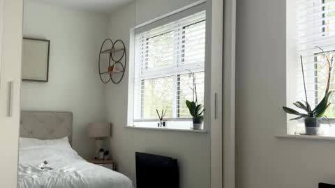 Bella  online show from February 18, 1:29 pm