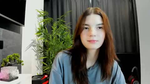 Snapshot of roseblanche2k chatting on August 2, 11:19 am Florin online show from August 2, 11:19 am