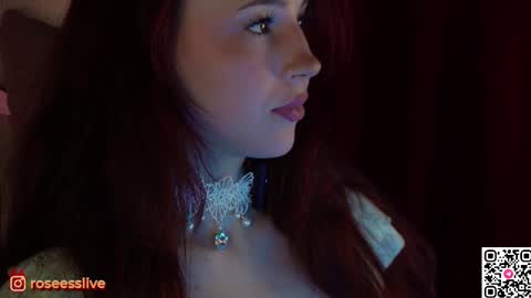 roseess_ online show from January 10, 1:46 pm