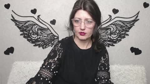 RoseHille online show from April 22, 5:14 pm