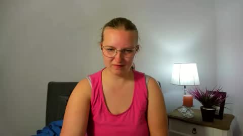 Snapshot of rosehypnotic chatting on April 30, 5:30 pm Rose online show from April 30, 5:30 pm