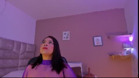 roselyn online show from September 24, 9:34 am