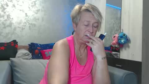 Lovepinklilly online show from March 19, 5:50 pm